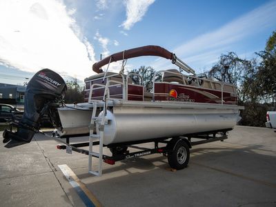 2014 Sun Tracker 20DLX Signature Series - Photo 3
