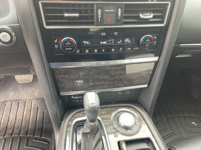2021 Nissan Armada — photo 8 view
