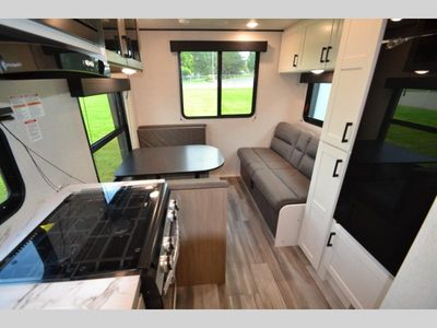 2026 Jayco Jay Flight SLX - Photo 6