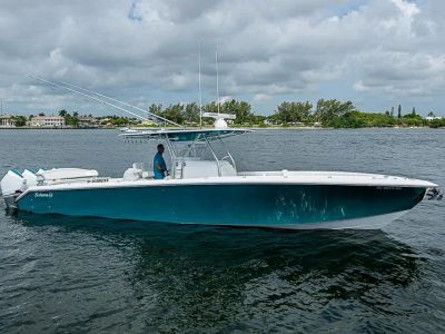 2020 Bahama 41 — front three-quarter view