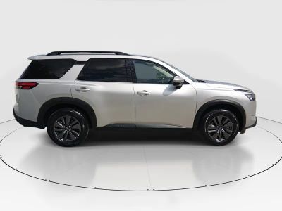 2025 Nissan Pathfinder — photo 8 view