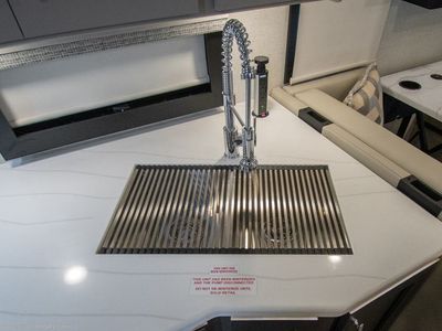 2026 Thor Motor Coach Inception - Photo 18