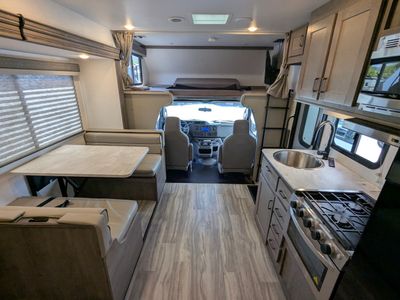 2025 Gulf Stream Conquest Class C - Photo 16