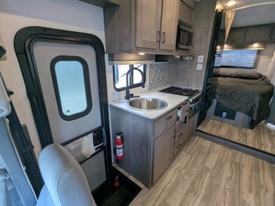 2025 Gulf Stream Conquest Class C - Photo 14