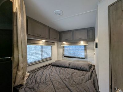 2025 Gulf Stream Conquest Class C - Photo 9