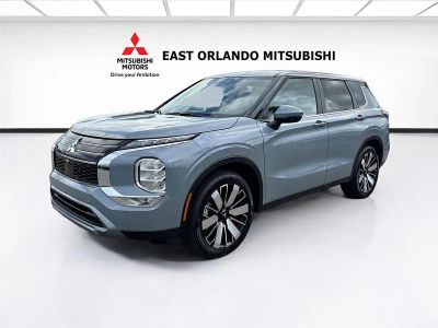 2026 Mitsubishi Outlander — side profile view