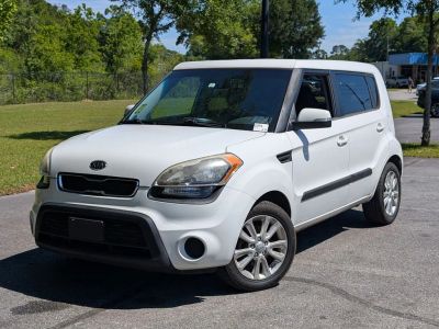 2012 Kia Soul Plus in White — front three-quarter view