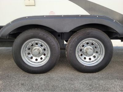 2012 Pacific Coachworks Powerlite - Photo 10