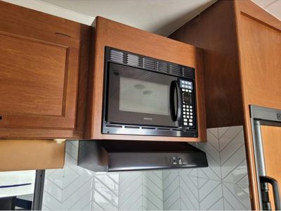 2012 Pacific Coachworks Powerlite - Photo 16