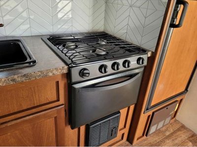2012 Pacific Coachworks Powerlite - Photo 15