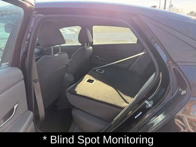 2023 Hyundai Elantra SEL - Photo 22