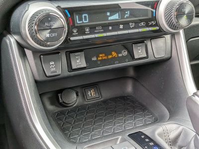 2025 Toyota RAV4 Hybrid - Photo 16