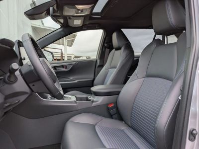 2025 Toyota RAV4 Hybrid - Photo 12
