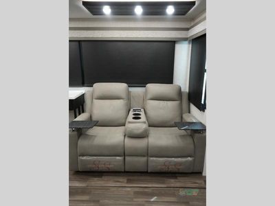 2025 Jayco North Point - Photo 14
