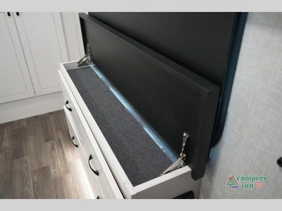 2025 Jayco North Point - Photo 41