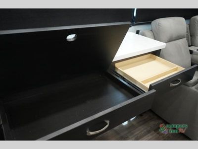 2025 Jayco North Point - Photo 18
