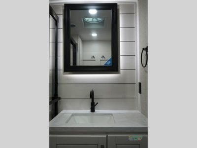 2025 Jayco North Point - Photo 47