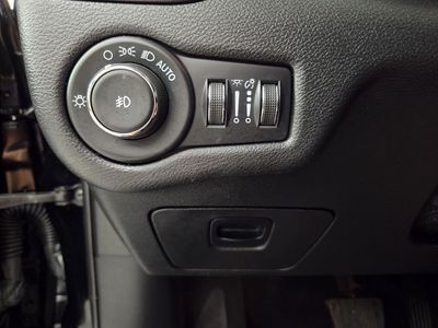 2022 Jeep Cherokee - Photo 21