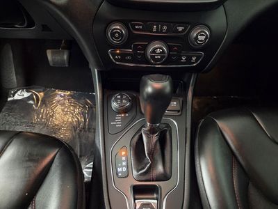 2022 Jeep Cherokee - Photo 15
