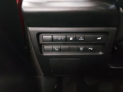 2024 Mitsubishi Outlander Plug-In Hybrid — photo 13 view