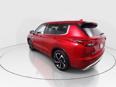 2024 Mitsubishi Outlander Plug-In Hybrid — detail view