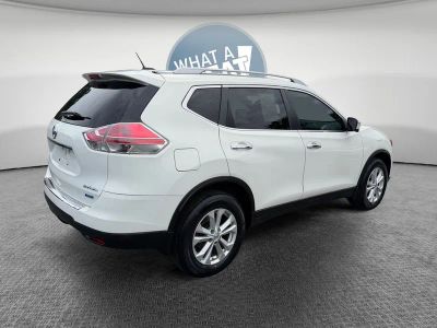 2014 Nissan Rogue — rear three-quarter view