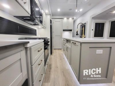 2026 Brinkley Model Z - Photo 17