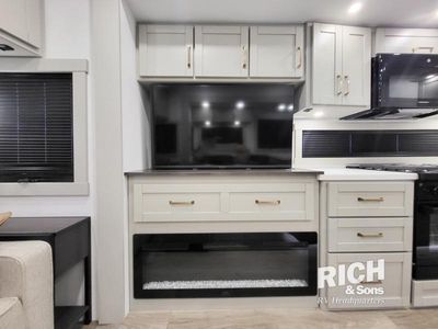 2026 Brinkley Model Z - Photo 13