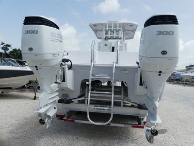 2026 Twin Vee 280 Center Console GFX - Photo 6