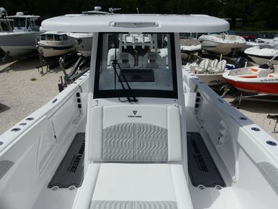2026 Twin Vee 280 Center Console GFX - Photo 21