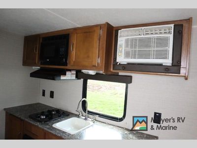 2015 Keystone RV Summerland Mini - Photo 9