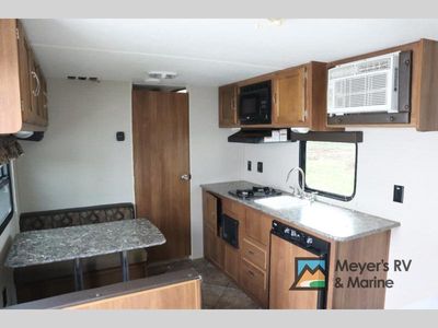 2015 Keystone RV Summerland Mini - Photo 6