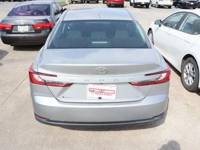 2025 Toyota Camry — photo 10 view