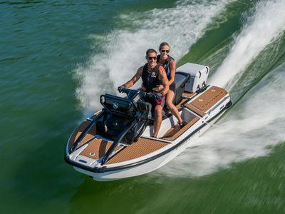 2026 Yamaha Waverunners Crosswave - Photo 5