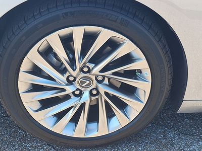2022 Lexus ES — photo 28 view
