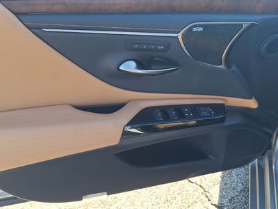 2022 Lexus ES — photo 43 view