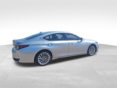 2022 Lexus ES — photo 16 view