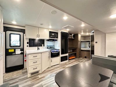 2025 Jayco Jay Flight SLX — photo 24 view