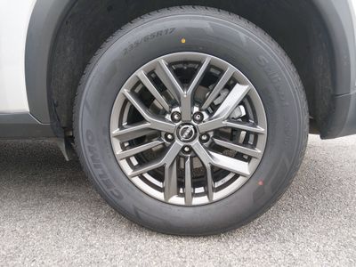 2024 Nissan Rogue — photo 10 view