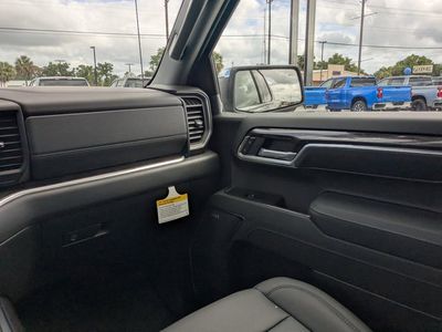 2026 Chevrolet Silverado 1500 — photo 17 view