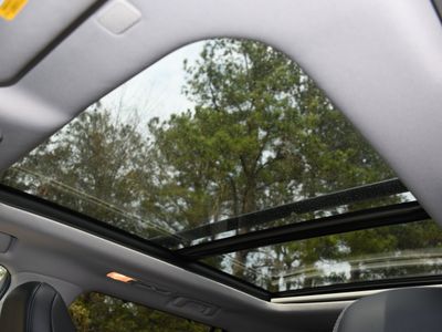 2021 Toyota Highlander Hybrid - Photo 7