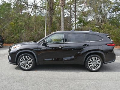 2021 Toyota Highlander Hybrid - Photo 2