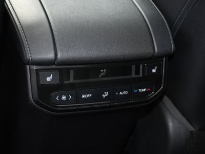 2021 Toyota Highlander Hybrid - Photo 18