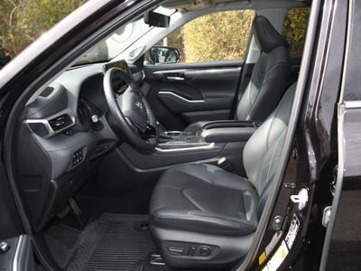 2021 Toyota Highlander Hybrid - Photo 8