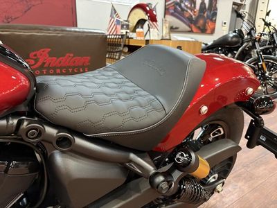2025 Indian Motorcycle 101 Scout Sunset Red Metallic with Graphics - Photo 12