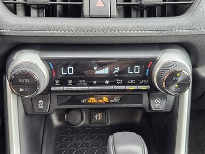 2024 Toyota RAV4 - Photo 13