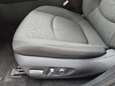 2024 Toyota RAV4 - Photo 16