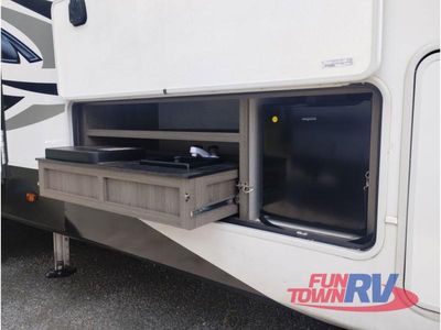 2023 CrossRoads RV Cameo - Photo 8