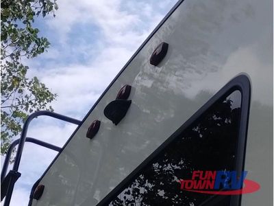 2023 CrossRoads RV Cameo - Photo 17