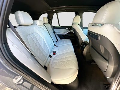 2024 BMW X5 — photo 29 view